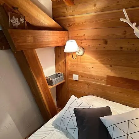 L'ecureuil 8 Pers La Roche Hotel 3*